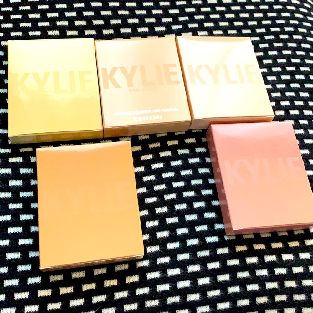 100% Authentic BNIB KYLIE COSMETICS PRESSED ILLUMINATING POWDER SET